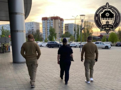 В Волжском прошли ночные рейды по местам тусовок молодёжи