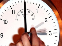 В облдуме выбрали день для перевода часов в Волжском