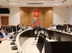 Областная дума решила увеличить премию волжским педагогам ко Дню учителя