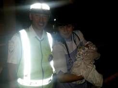 Под Волгоградом инспекторы ДПС приняли экстренные роды у автоледи