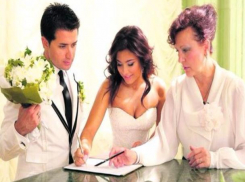 Пасмурную погоду пообещали синоптики в День работников ЗАГСа в Волжском