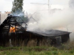 Неисправная электропроводка стала причиной пожара в Волжском