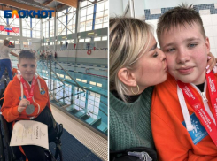 Влад Синилкин занял 2-е место на соревнованиях по плаванью среди детей с ограниченными возможностями 