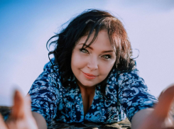 Красивую женщину и ценного сотрудника Светлану Джигарос поздравляем с днем рождения