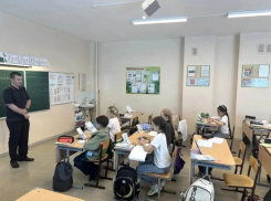 Сотрудники ГАИ провели «Лето безопасности» для волжских гимназистов