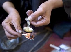 Пожилой волжанин с сожительницей готовили на дому морфин кустарным способом