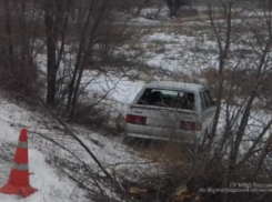 Пассажирка неопытного водителя «автоВАЗ» оказалась в больнице под Волжским