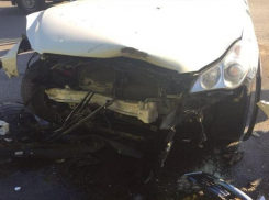 В Волжском на Карбышева лоб в лоб столкнулись «легковушки»