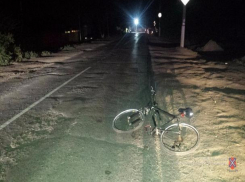 Велосипедист взял на таран «Приору» в Средней Ахтубе