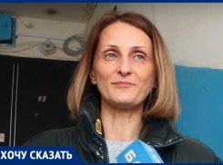 «Если начинается сезон дождей - течет центр подъезда», - волжанка о крыше многоэтажки