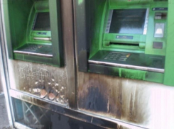 В жилом доме на Тулака ночью сгорел банкомат