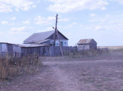 Житель поселка Маяк Октября стал бомжом поневоле 