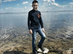 Волжанина Владислава поздравили с тринадцатилетием