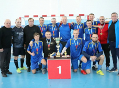 Волжское «Торпедо» стало победителем турнира по футзалу среди ветеранов