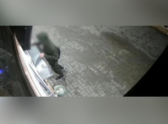 Ограбление магазина в Волгограде попало на видео