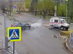 Не стал пропускать: в Волжском ДТП пострадало три автолюбителя