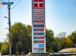 Бензин ходовых марок снова начал дорожать в Волжском