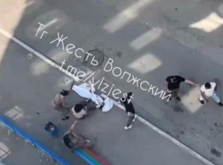 В Волжском девушку избили за замечание о нарушении тишины