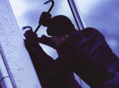 Банда гаражных воров в Волжском похитила имущества на 4 миллиона рублей