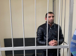 Волжане считают, что порезавший девушку у подъезда должен «отсидеть» больше 10 лет