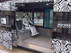 Автобус-робот показали волжане на выставке в Сочи