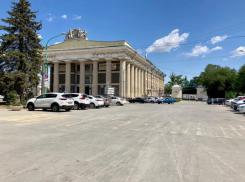 В Волжском перекроют для транспорта площадь Комсомольскую