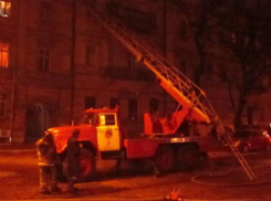 На юге Волгограда при пожаре погиб мужчина: 30 человек эвакуировано