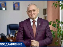 Глава Волжского Игорь Воронин поздравил жителей с 1 мая