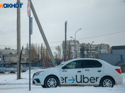 Нашел и потратил: таксист из Волжского присвоил забытый кошелек клиентки