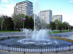 В Волжском просыпаются фонтаны 