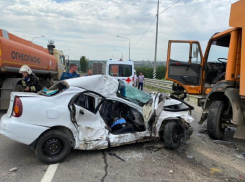 Появились подробности о состоянии матери, потерявшей сына в жутком ДТП с фурой в Волгограде