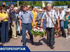 Волжский отметил 72-й День рождения у памятника своему создателю