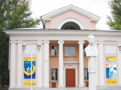 Волгоградские депутаты выделили бюджет на развитие театра «Арлекин» в Волжском