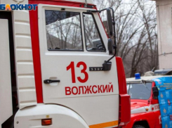 Дачные участки продолжают полыхать в Волжском: второй день подряд загораются частники
