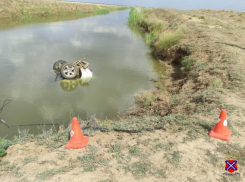 Водитель «Нивы» утонул в канале вместе с машиной близ Волжского