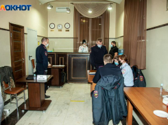 Беженцев из ДНР и ЛНР разместили в «Спорт-отеле» в Волжском: видео