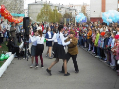 Волжан научат танцевать майский вальс