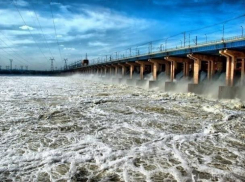 На Волжской ГЭС увеличили среднесуточный сброс воды