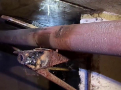 Госжилнадзор оштрафовал УК на 125 тысяч из-за плачевного состояния труб