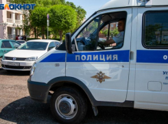 Приставил к шее нож и заставил оплатить покупки: преступник задержан в Волжском