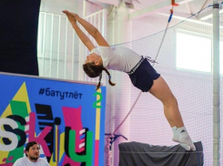 Батуты, мастер-классы, бассейн: незабываемое лето в лагере «Батутлет»