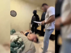 В Волжском полиция накрыла сбытчика «левых» карт для мошенников