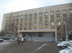 Волжане жалуются на очереди в городской поликлинике № 5