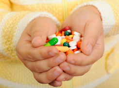 Под Волгоградом 14-летняя школьница пыталась покончить с собой из-за подружек