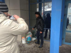 Волгоградцы завалили регоператора помоями