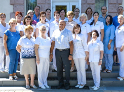 Стоматологическая клиника поздравляет коллег с профессиональным праздником!