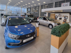 В «Мир Авто» ликвидация склада автомобилей LADA 2021 года