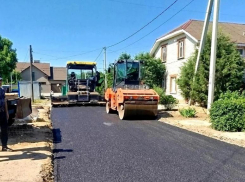 Две дороги ремонтируют в поселке Рабочий