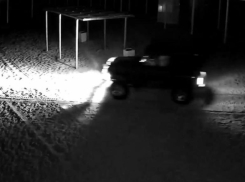 В Волжском ищут водителя, устроившего гонки на пляже: видео