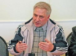 Волжский писатель Александр Рогозин родился 70 лет назад
